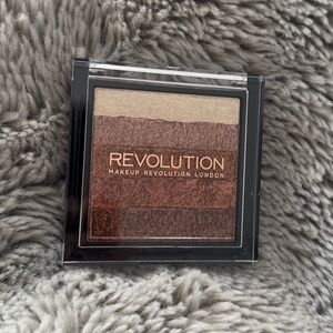 Revolution Shimmer Brick- Eyeshadow/Highlight Palette